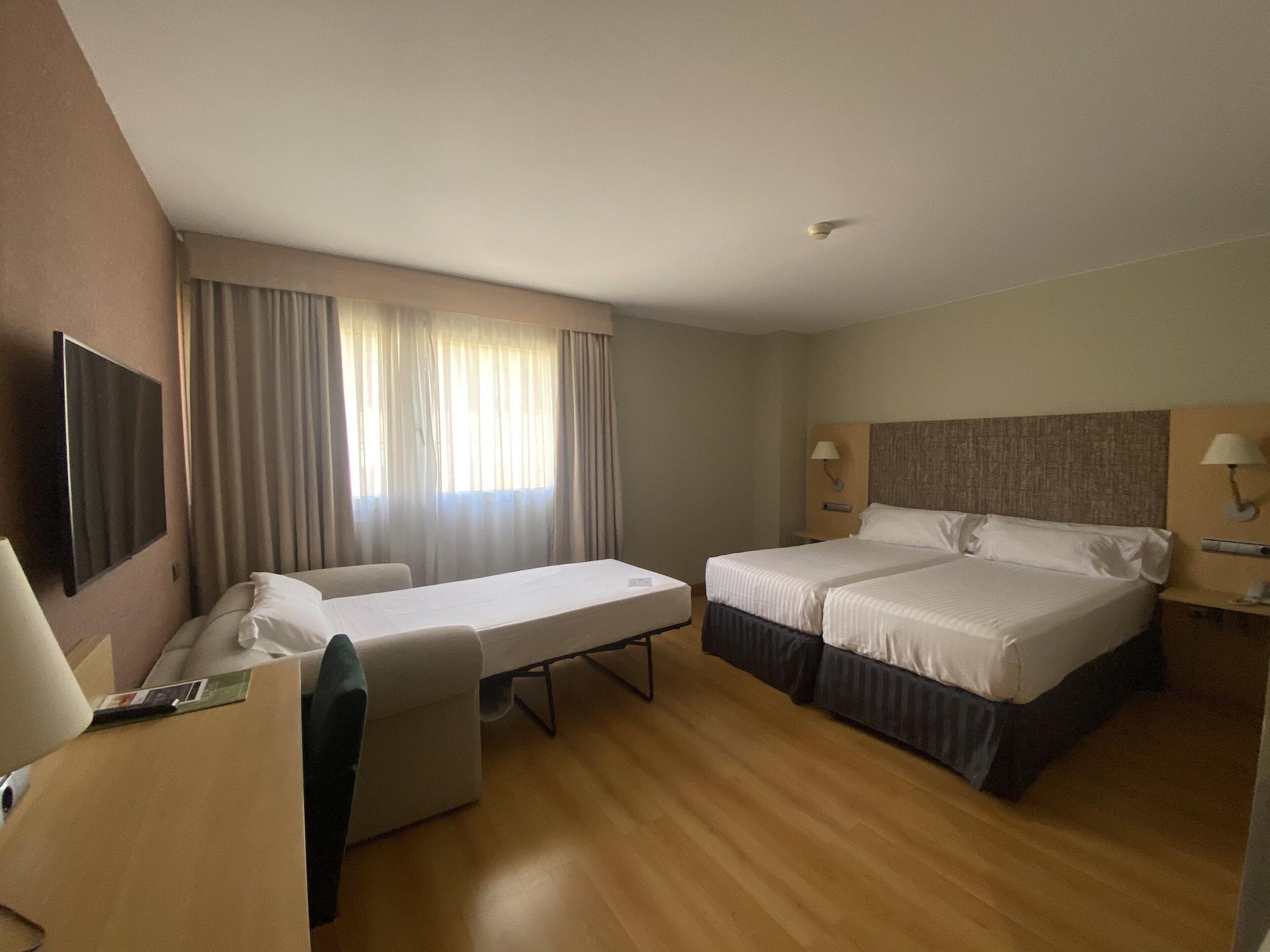 U Hotel Villa-Goma Zaragoza Dış mekan fotoğraf